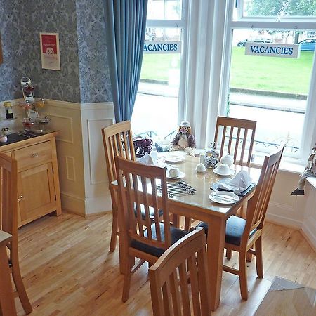 Merivon Guest House Great Yarmouth Exteriör bild