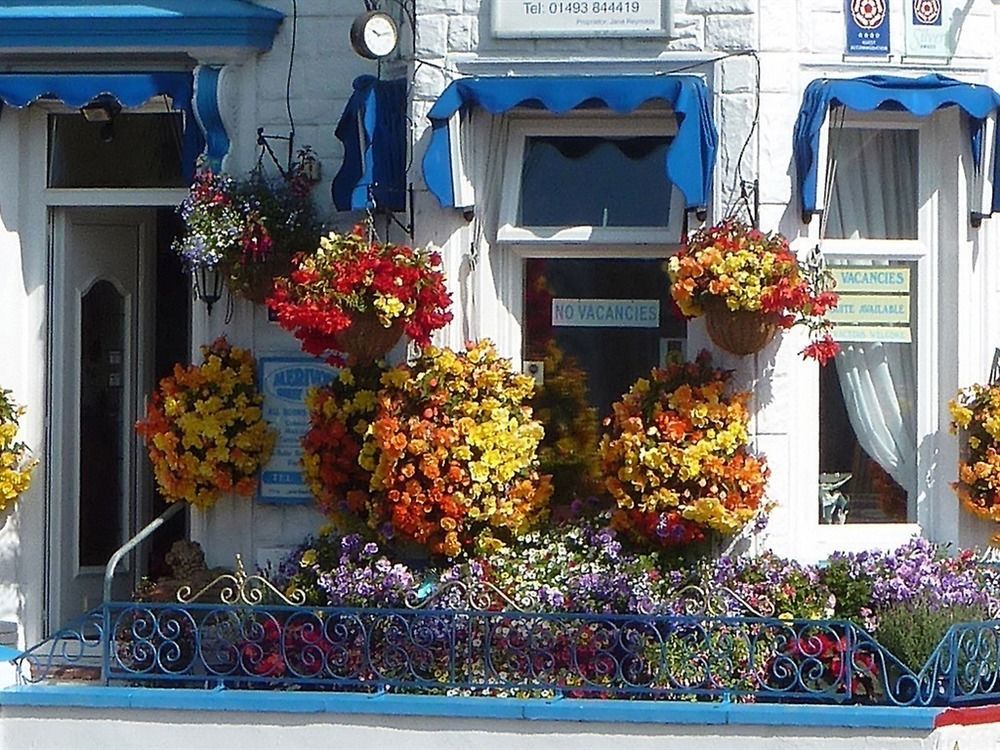 Merivon Guest House Great Yarmouth Exteriör bild